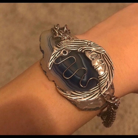 Spirt of the moon bracelet - Picture 2 of 5